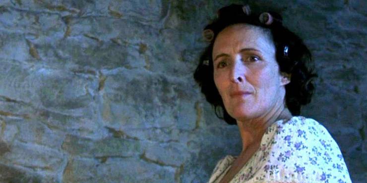 Harry Potter The 10 Worst Things Petunia Dursley Did To Harry Ranked Harry Potter The 10 Worst Things Petunia Dursley Did To Harry Ranked